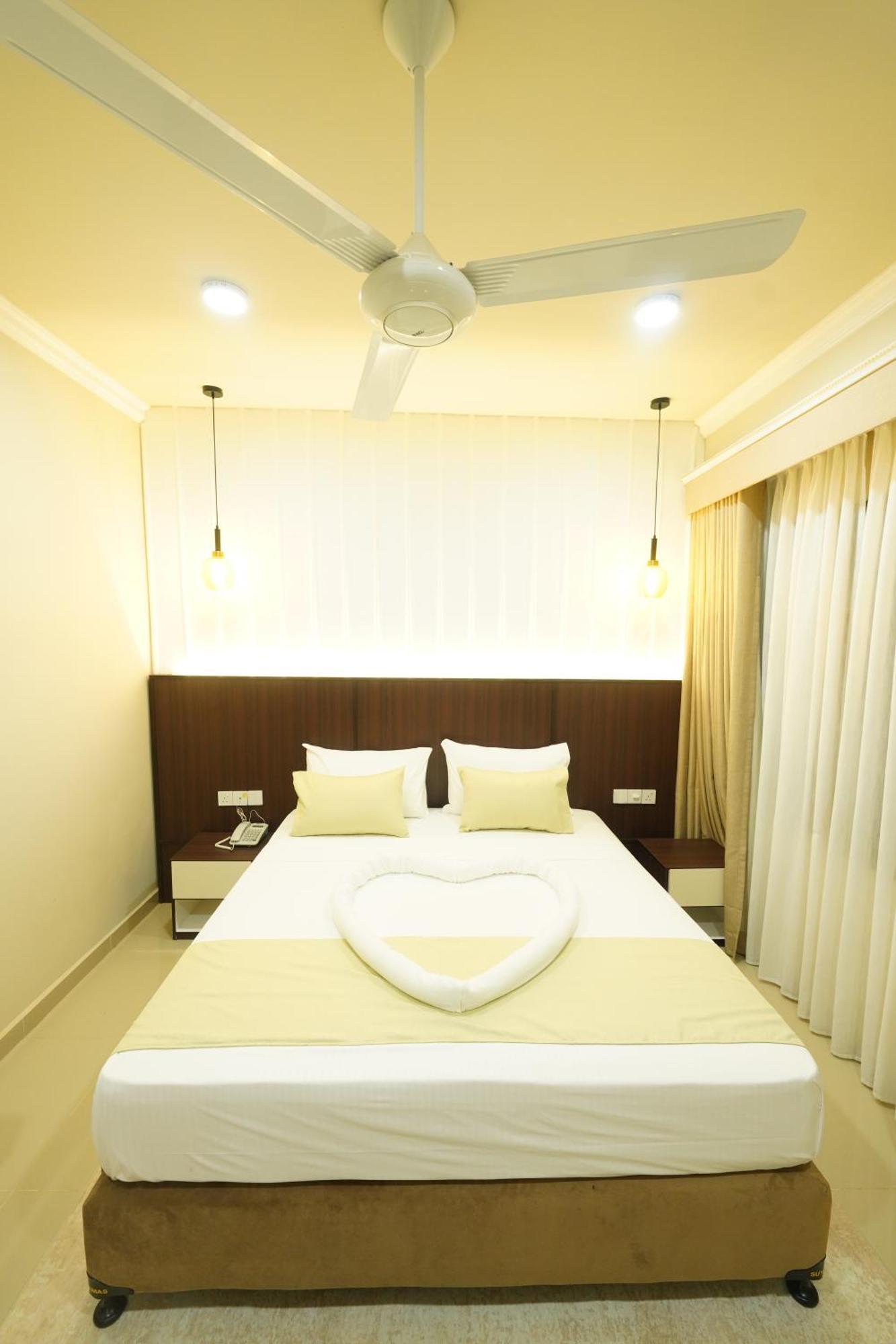 Hotel Grand Amanee Ratnapura Eksteriør billede