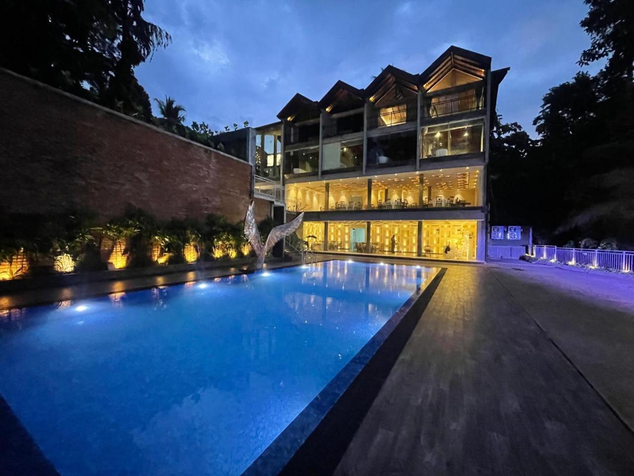 Hotel Grand Amanee Ratnapura Eksteriør billede