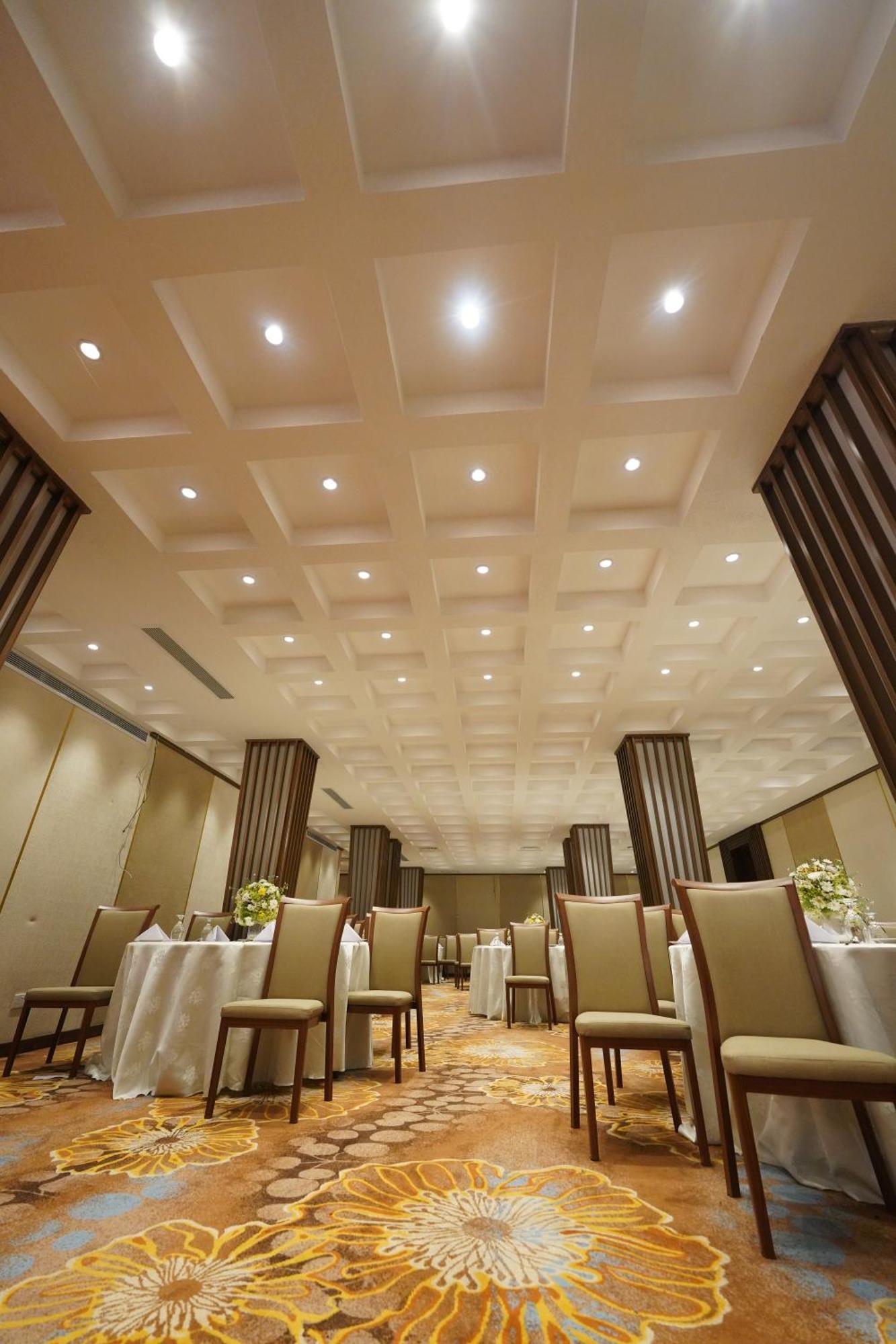 Hotel Grand Amanee Ratnapura Eksteriør billede